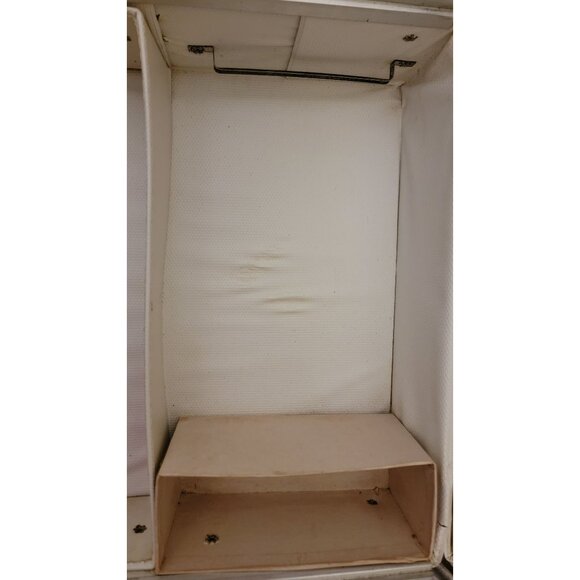 Vintage 1968 Mattel “The World of Barbie” Doll Trunk – Floral Border Design - Picture 13 of 16